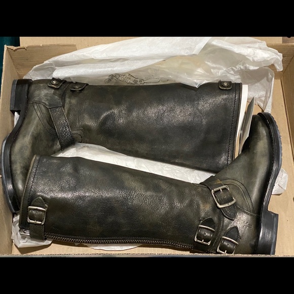 Frye Veronica Back Zip Boots - Picture 9 of 9
